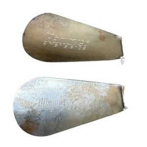 Vintage Shoe Horn Ad Hanover A Man’s Shoe Advertising Set Of Two Metal 3.25 In - Picture 1 of 4