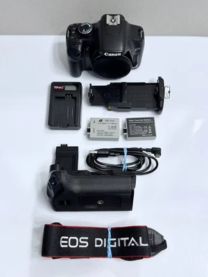 Digitalkamera Canon EOS 450D / 12.2 MP SLR / Live View mit Batteriegriff - Bild 1 von 4