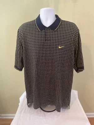 Polo Nike Golf Negro y Dorado XL TIGER WOODS Logo Yin Yang RARO De Colección Años 97 COMO NUEVO Foto 1 de 4