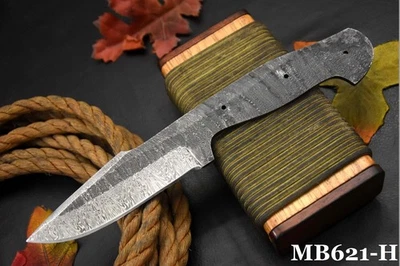 Custom Hammered Damascus Steel Blank Blade Hunting Knife Handmade (MB621-H) - Image 1 of 4