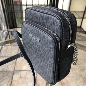Michael Kors Damen Umhängetasche Flughandtasche Kuriertasche Schultertasche schwarz - Bild 1 von 12
