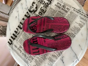 John Galliano Red News Paper Flip Flops Sandalen Damen 100 % authentisch 39 9 selten - Bild 1 von 7