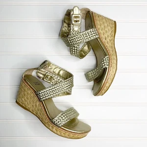 Stuart Weitzman Alex Crochet Wedge Sandal in Gold Size 5 Open Toe Strappy Jute - Picture 1 of 9