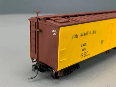 HO Accurail 40’ Wood Reefer Libby’s #1656 RTR HO4385 - Image 1 of 4