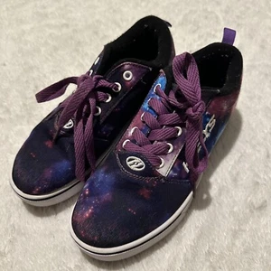 Scarpe spaziali Heelys bambini viola pattini senza ruote sneaker 5 giovani - Foto 1 di 6