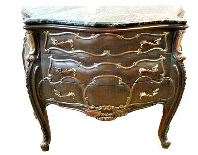 Commode style Louis XV en bois de hêtre avec finitions en marbre vert robuste. - Photo 1/2