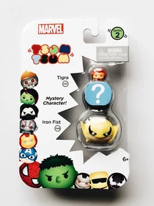 Nuevo paquete de 3 figuras de juguete de Marvel Tsum Tsum Tigra, puño de hierro y personaje misterioso - Imagen 1 de 1