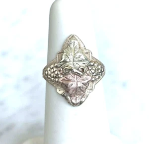 BLACK HILL MULTI-TONE GOLD GRAPES LEAVES RING SIZE 4 - Picture 1 of 6