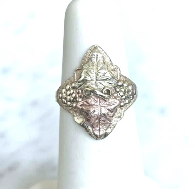 BLACK HILL MULTI-TONE GOLD GRAPES LEAVES RING SIZE 4 - Image 1 of 4