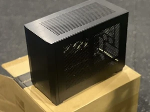 Ncase M1 V6.1 - Picture 1 of 2