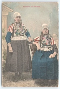 Vestido tradicional postal Vrouwen van Marken mujer de Marken Países Bajos - Imagen 1 de 3