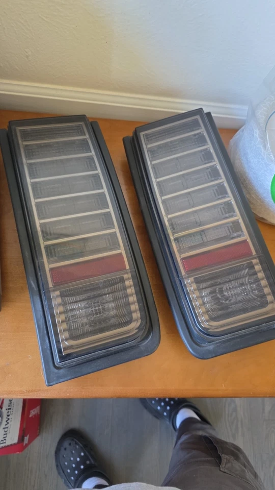 Par de luces traseras LED Hummer H2 2003 2004 del mercado de accesorios  Foto 1 de 1