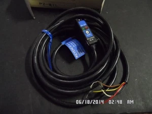 Keyence PZ-61L Photoelectric Sensor - Picture 1 of 1