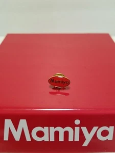 Mamiya ANHÄNGER (Krawattenpedant, Hemd, Smoking, Mütze, Mütze, Tasche, Anhänger ) - Bild 1 von 2