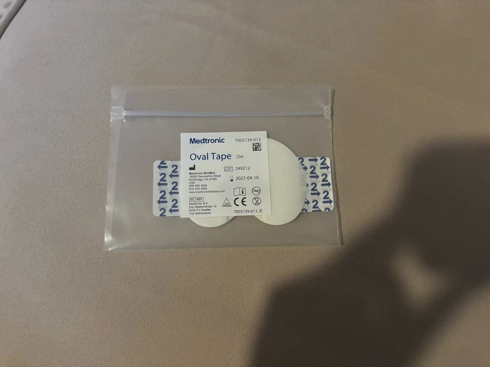 Paquete de 2 cintas ovaladas MEDTRONIC con accesorios adicionales Foto 1 de 1