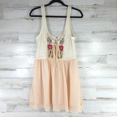 FREE PEOPLE WOMEN`S SIZE MEDIUM FLORAL EMBELLISHED SLEEVELESS BEIGE MINI DRESS - Image 1 of 4