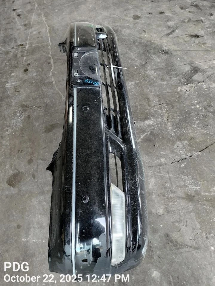 BLK FRONT BUMPER ASSEMBLY 2004-2006 LEXUS LS430 - Image 1 of 4