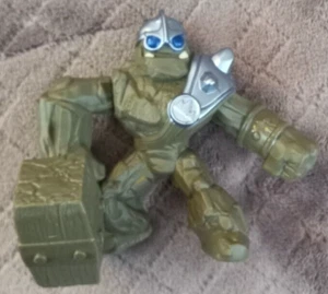 Figura de acción McDonald's Happy Meal Toy Activision Skylanders Giants Crusher 4" - Imagen 1 de 3