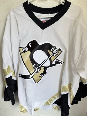 CCM Pittsburgh Penguins NHL Men's Vintage Hockey Jersey Size XL - Image 1 of 4