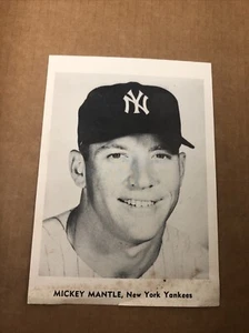 RARE!!  Early 1950's Mickey Mantle New York Yankees Team Issue B&W Photo 5X7  - Picture 1 of 5