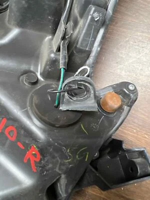 Brazo de control inferior delantero derecho usado delantero se adapta a: Nissan Juke 2016 delantero derecho Foto 1 de 4