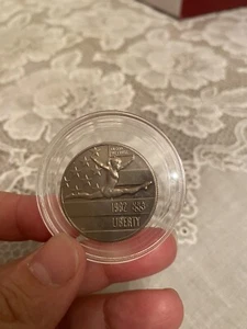 1992 HALF DOLLAR UNCIRCULATED LIBERTY OLYMPICS COIN - Picture 1 of 9