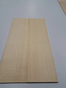 Chapa de madera de fresno figurada - 17 hojas de MADERA NATURAL - 480mm x 135mm - Imagen 1 de 5