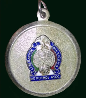 MEXICAN FOOTBALL FEDERATION - Original Key Chain SOCCER WORLD CUP 1986 - Image 1 of 2