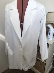 BMWT White Oversized jacket blazer sz 6 Prettylittlething. - Picture 1 of 7