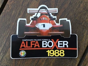 STICKER CAMPIONATO ITALIANO FORMULA ALFA BOXER 1988 VINTAGE CM 10,5X13 - Foto 1 di 1