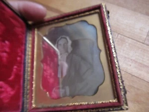 Nice Antique c1845 1/6th Daguerreotype, Woman, Great Bonnet, Holding Book, GIFT - Picture 1 of 6