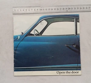 Early 60s VW Volkswagen Karman Ghia Sales Brochure - Imagen 1 de 8