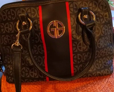 Giani Bernini Bolso de Mano Nuevo Gris/Negro/Rojo Rayas Foto 1 de 4