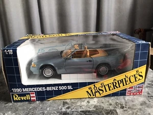 Revell 1:18  1990  Mercedes-Benz 500 SL With Alloy Top - Picture 1 of 10