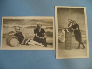 2 VINTAGE BATHING BEAUTY POSTCARDS - UNUSED - Picture 1 of 4