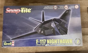 2005 Revell F-117 Nighthawk Stealth Fighter 1:72 Easy-kit Model Plane - Picture 1 of 3