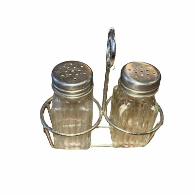 Conjunto de shaker de sal e pimenta de vidro estilo jantar vintage, tampas de metal e caddy - Imagem 1 de 4