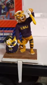 Seltener LSU College Treasures Tiger Maskottchen Strumpf Aufhänger 2003 mit Original Box - Bild 1 von 10