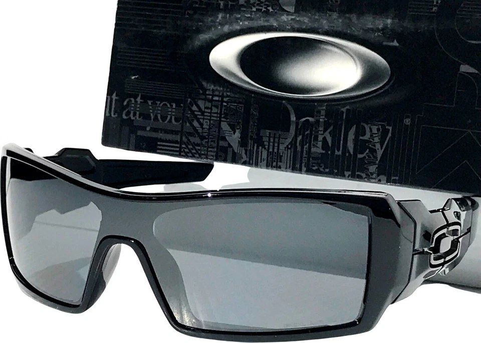 Oakley Oil Rig Men's Rectangular Sunglasses Black Frame (OO9081)