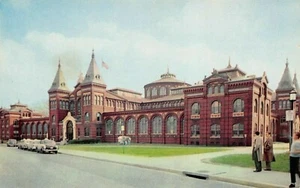Postal Smithsonian Institution Arts & Industries Bldg Washington, DC años 50 - Imagen 1 de 2