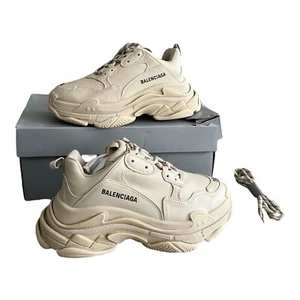 Zapatillas Balenciaga Triple S Reino Unido 5 UE 38 Triple S Parte Superior Baja Cuero Beige - Imagen 1 de 24