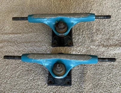 Camiones rastreadores de colección Sixtrack Ultralite camiones de monopatín azul Foto 1 de 4