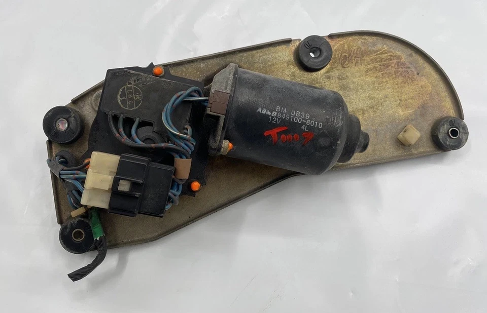 86-93 Mazda B2000 B2200 B2600i Wiper Motor B-Series - Image 1 of 4