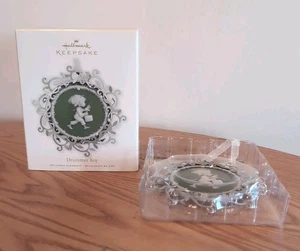 Hallmark Keepsake Drummer Boy 2010 adorno de Navidad nuevo - Imagen 1 de 3