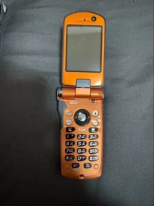 FOMA P900iV Cloud Final Fantasy VII Keitai Flip Phone Good - Picture 1 of 2