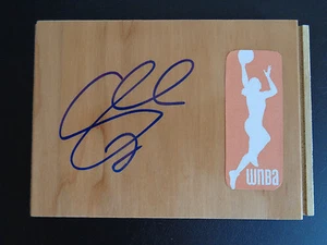 SWIN CASH Signed WNBA Floor Tile NEW YORK LIBERTY Basketball UCONN Free Ship - Picture 1 of 1