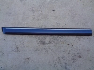 Suzuki XL-7 2002 puerta delantera exterior moldura lado del conductor izquierdo - azul OEM Foto 1 de 4