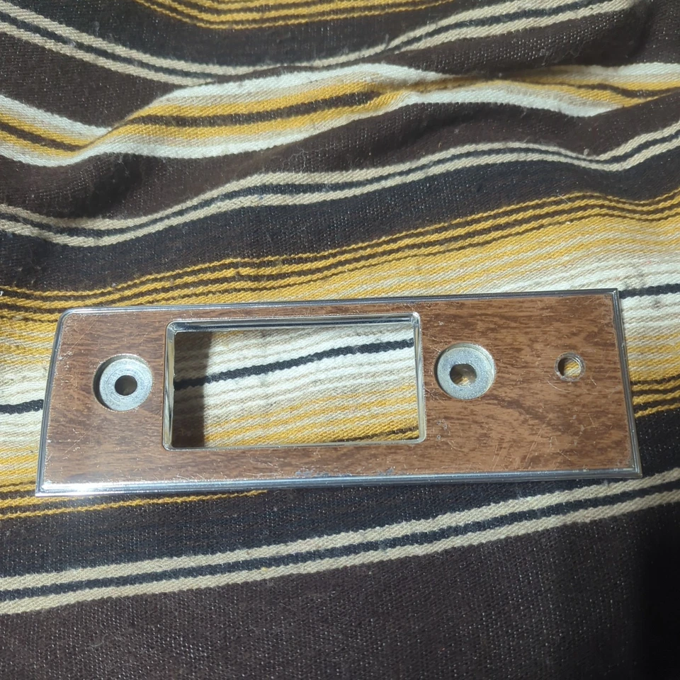 71 1971 72 1972 Mercury Marquis Monterey Colony Park Woodgrain Radio Placa frontal  Foto 1 de 4