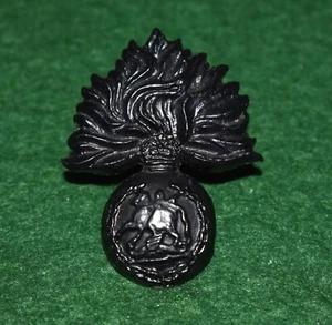 The Royal Regiment of Fusiliers Subdued Black Plastic Cap badge - Picture 1 of 3