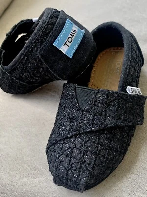 Infant Toms Talla T5 Bebé Niño Pequeño Zapatos de Vestir Negro Sólido Brillante Tenis Informales  Foto 1 de 4
